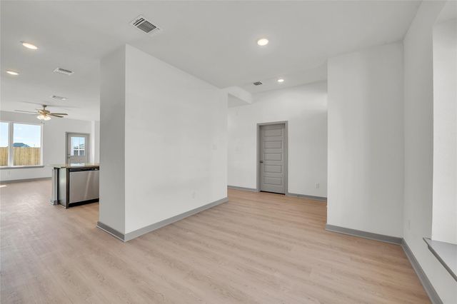 250 Boatright BLVD, Jarrell, TX 76537