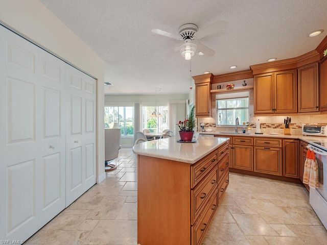 4671 Ashton CT, Naples, FL 34112