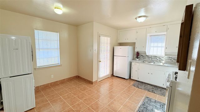 1560 Danube Drive, Dallas, TX 75216