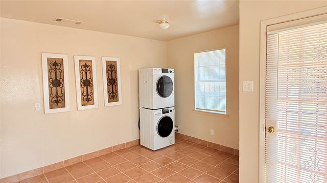 1560 Danube Drive, Dallas, TX 75216