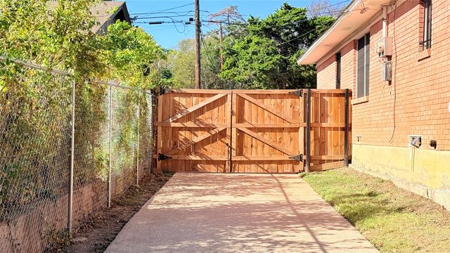 1560 Danube Drive, Dallas, TX 75216