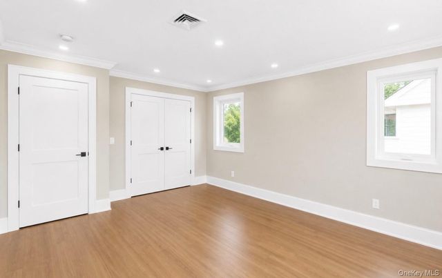 118 W Cherry Street, Hicksville, NY 11801