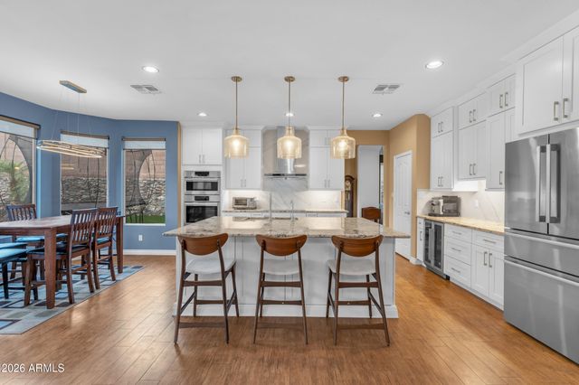 807 E MOUNTAIN VISTA Drive, Phoenix, AZ 85048