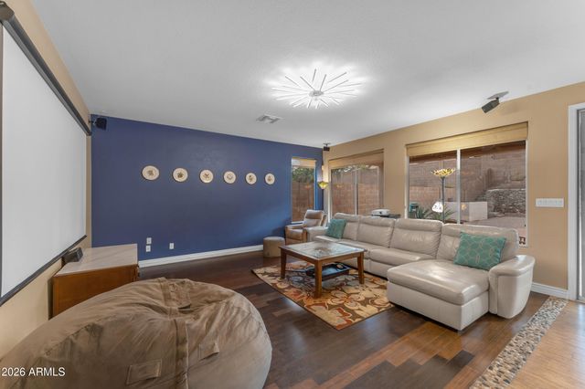 807 E MOUNTAIN VISTA Drive, Phoenix, AZ 85048