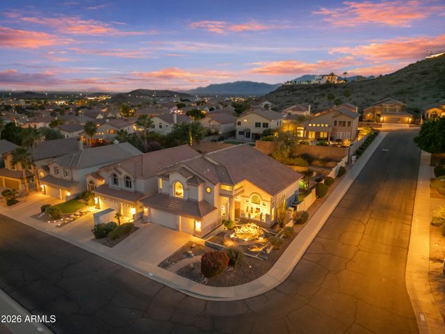 807 E MOUNTAIN VISTA Drive, Phoenix, AZ 85048