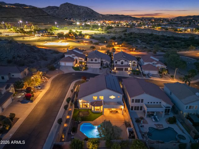 807 E MOUNTAIN VISTA Drive, Phoenix, AZ 85048