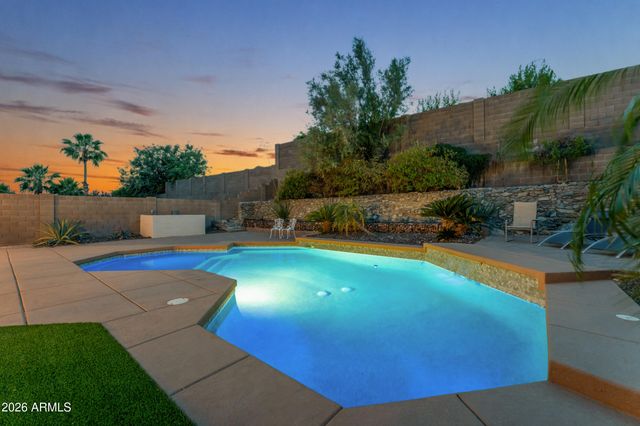 807 E MOUNTAIN VISTA Drive, Phoenix, AZ 85048