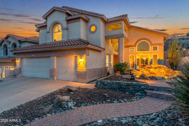 807 E MOUNTAIN VISTA Drive, Phoenix, AZ 85048