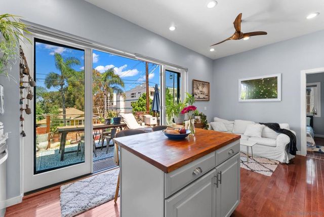 125 127 W Brookes, San Diego, CA 92103
