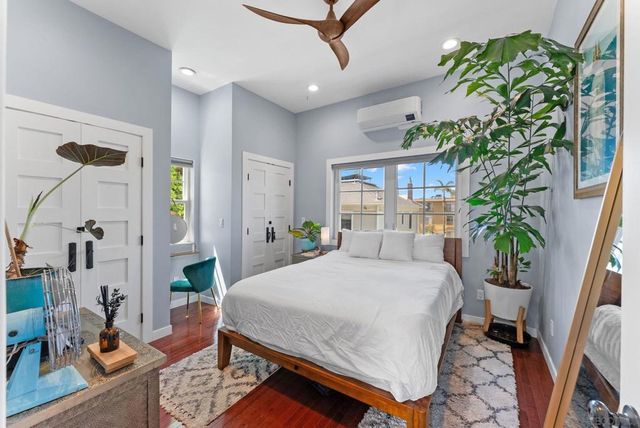 125 127 W Brookes, San Diego, CA 92103