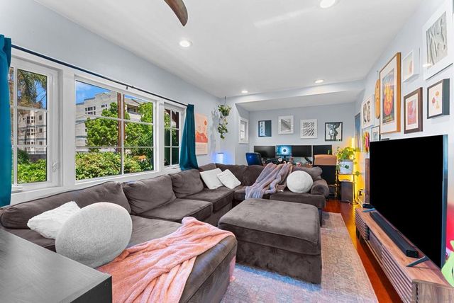 125 127 W Brookes, San Diego, CA 92103