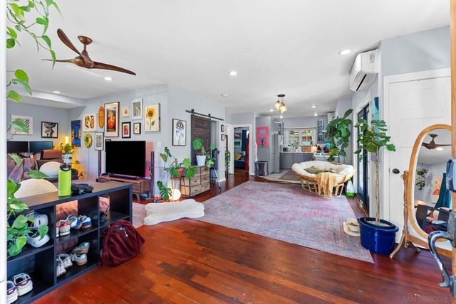 125 127 W Brookes, San Diego, CA 92103