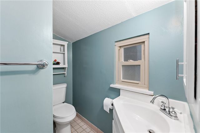 133 Cambridge Rd, Bethel Park, PA 15102