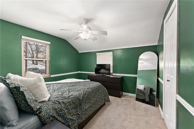 133 Cambridge Rd, Bethel Park, PA 15102