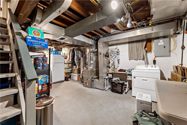 133 Cambridge Rd, Bethel Park, PA 15102