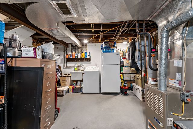 133 Cambridge Rd, Bethel Park, PA 15102