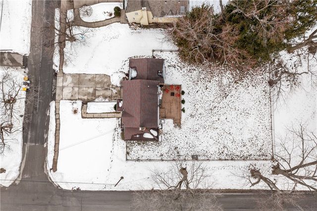 133 Cambridge Rd, Bethel Park, PA 15102