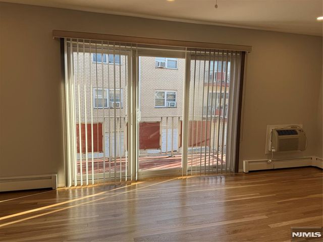 292 Hoover Avenue 6, Bloomfield, NJ 07003