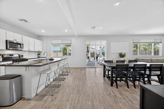 395 Sunol St, Lathrop, CA 95330