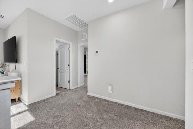 395 Sunol St, Lathrop, CA 95330