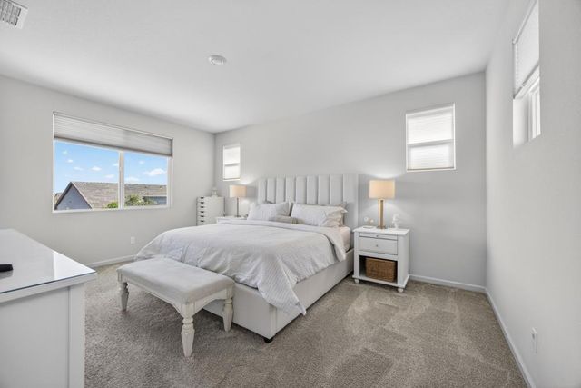 395 Sunol St, Lathrop, CA 95330