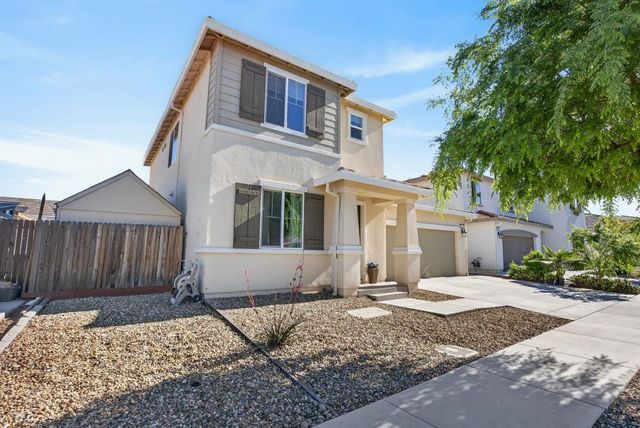 395 Sunol St, Lathrop, CA 95330