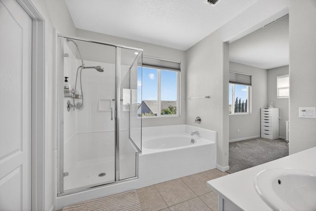 395 Sunol St, Lathrop, CA 95330