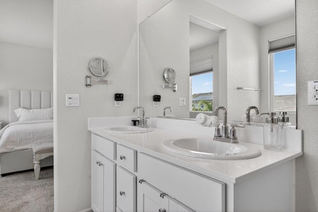 395 Sunol St, Lathrop, CA 95330