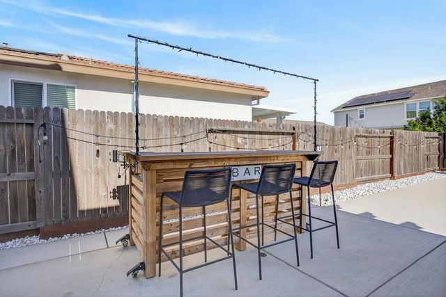 395 Sunol St, Lathrop, CA 95330