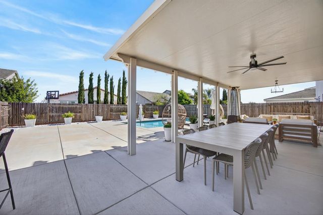 395 Sunol St, Lathrop, CA 95330