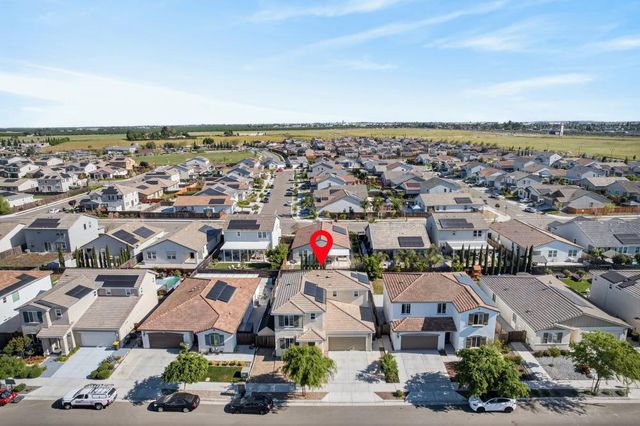 395 Sunol St, Lathrop, CA 95330