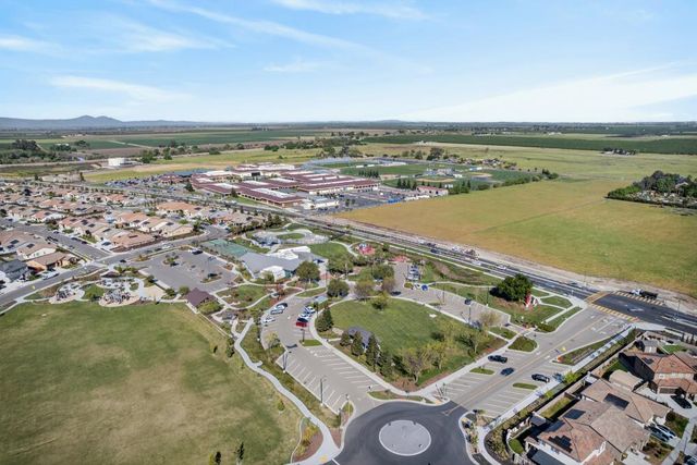 395 Sunol St, Lathrop, CA 95330