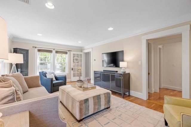 696 Main St, Concord, MA 01742