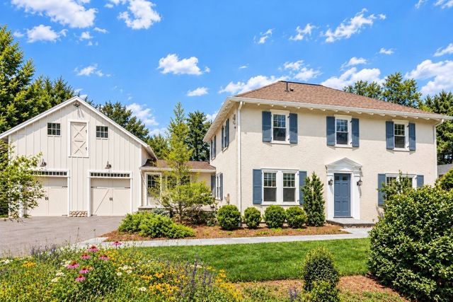 696 Main St, Concord, MA 01742