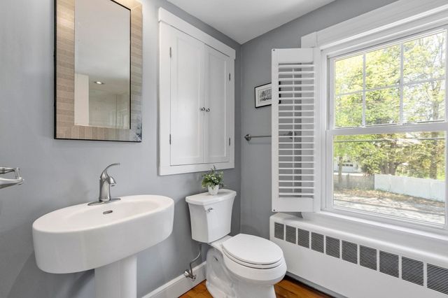 696 Main St, Concord, MA 01742