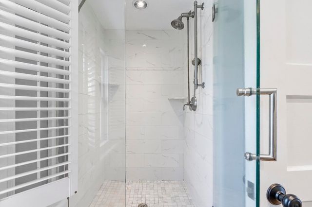 696 Main St, Concord, MA 01742