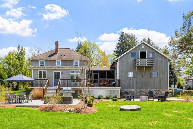 696 Main St, Concord, MA 01742