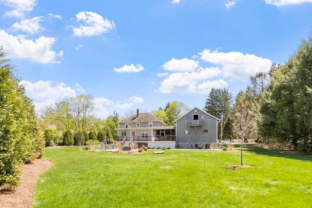 696 Main St, Concord, MA 01742