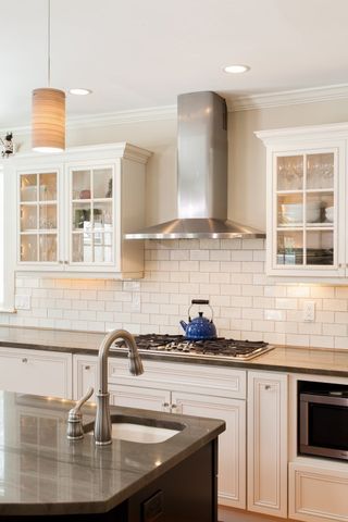 696 Main St, Concord, MA 01742