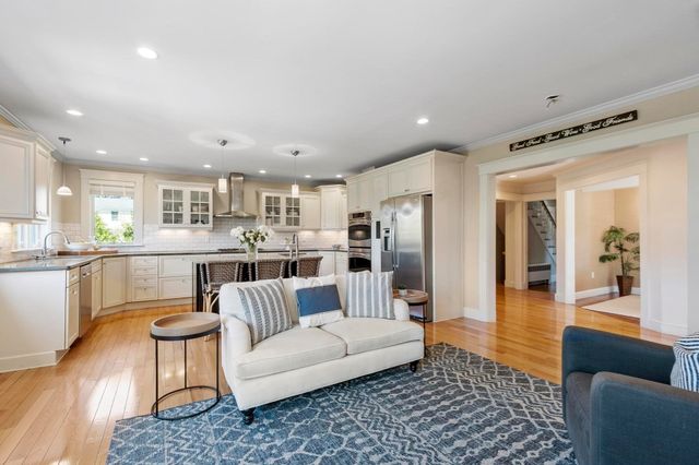 696 Main St, Concord, MA 01742