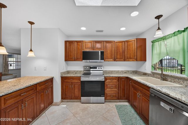 20 BLEAU Court, Palm Coast, FL 32137