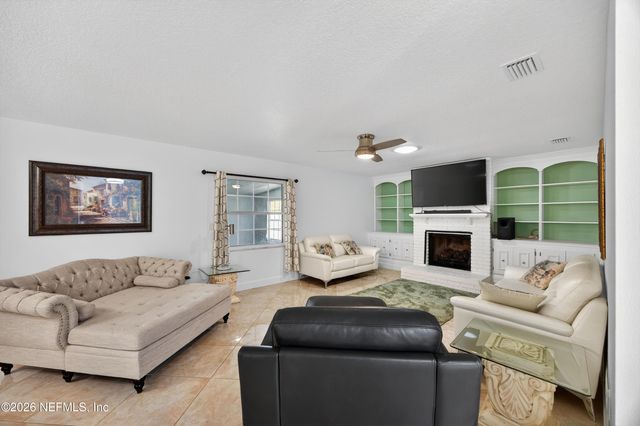 20 BLEAU Court, Palm Coast, FL 32137