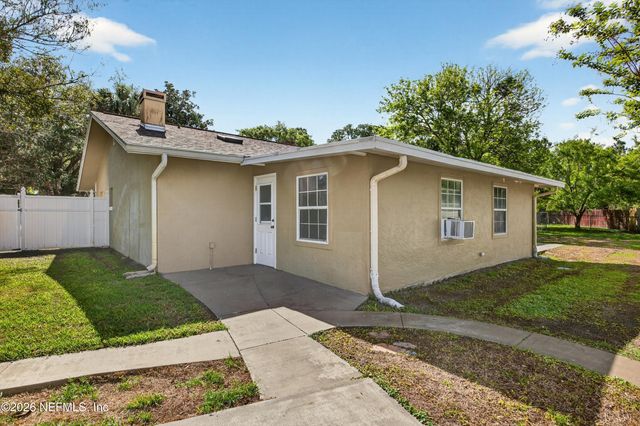 20 BLEAU Court, Palm Coast, FL 32137