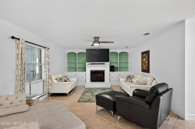 20 BLEAU Court, Palm Coast, FL 32137