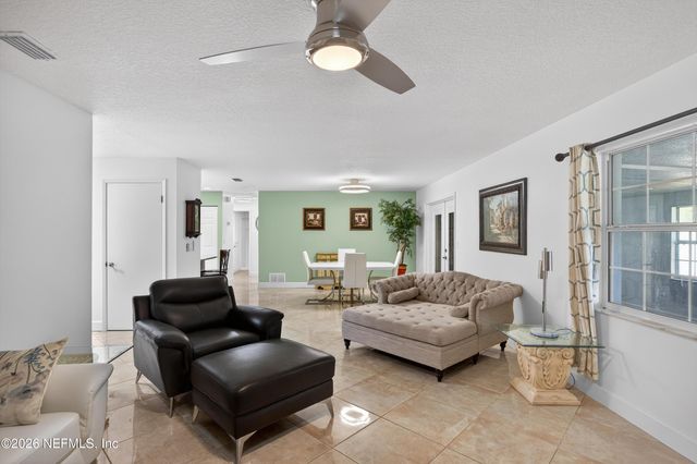 20 BLEAU Court, Palm Coast, FL 32137