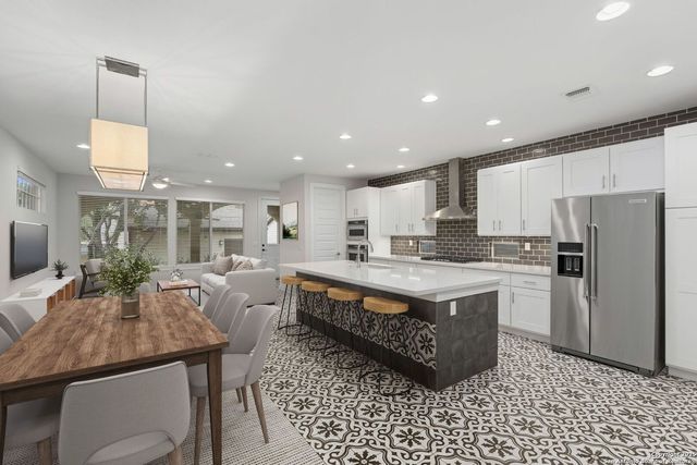 350 E Olmos Drive, San Antonio, TX 78212