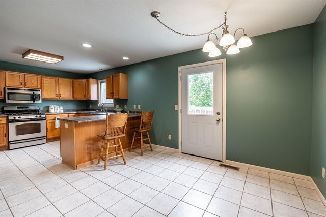 1735 Greythorn Drive, Fort Wayne, IN 46815