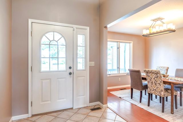 1735 Greythorn Drive, Fort Wayne, IN 46815