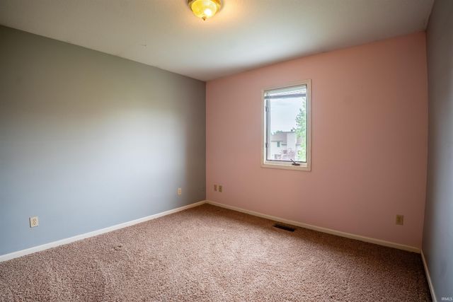 1735 Greythorn Drive, Fort Wayne, IN 46815