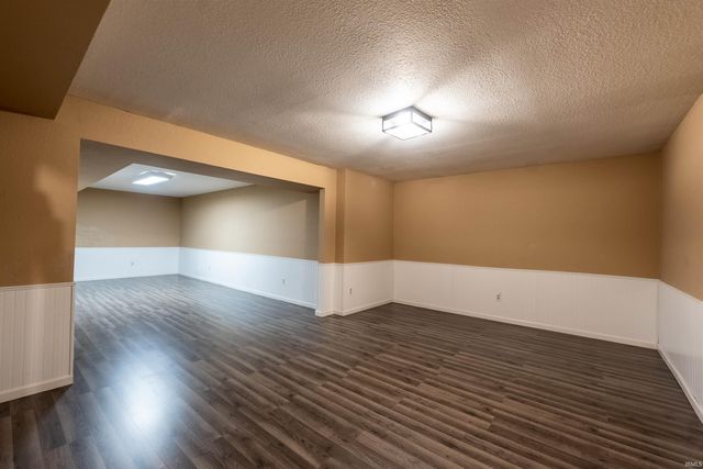 1735 Greythorn Drive, Fort Wayne, IN 46815